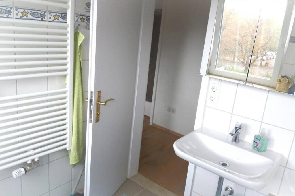 Neue, Helle Wohnung In Ludwigsburg, Nah Am Schloss Bagian luar foto